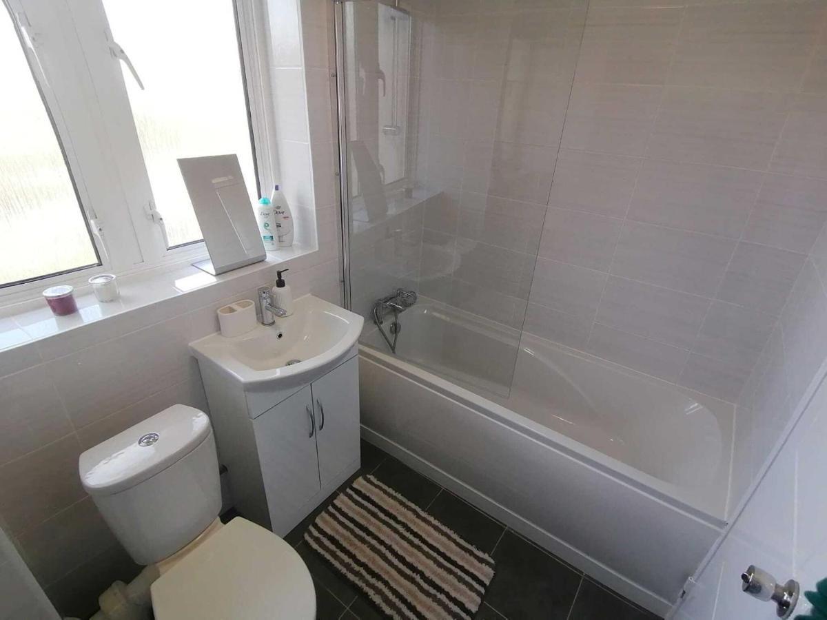 White City Apartment, Your London Stay Londres Exterior foto