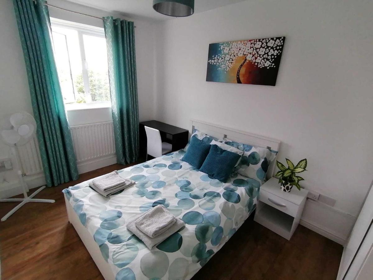 White City Apartment, Your London Stay Londres Exterior foto
